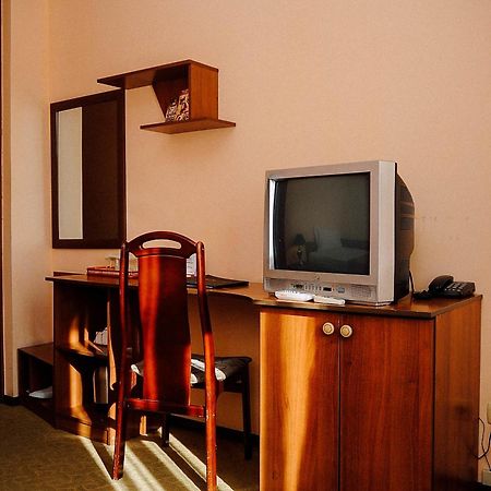 Dostyk Hotel Çimkent Dış mekan fotoğraf