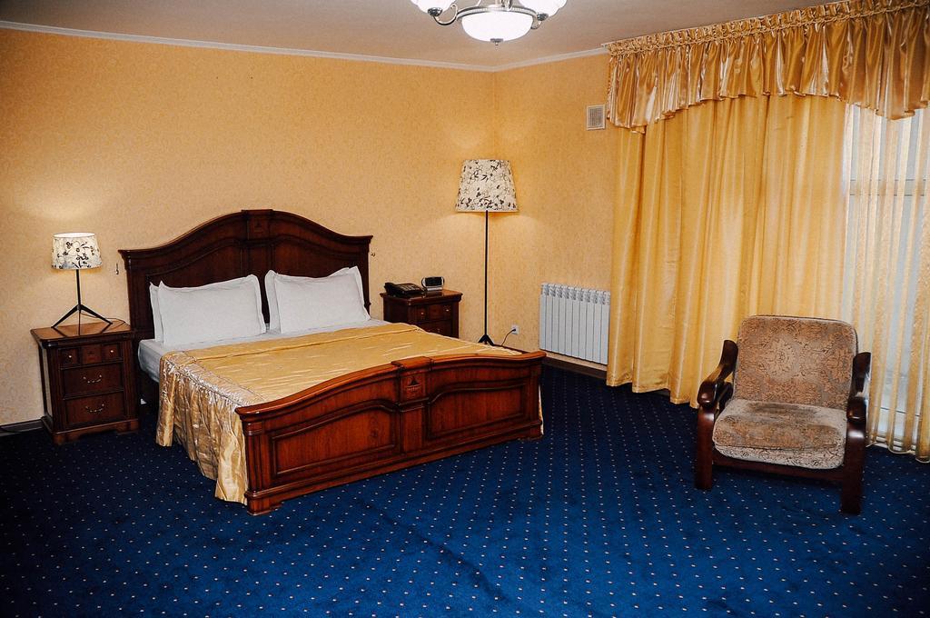 Dostyk Hotel Çimkent Dış mekan fotoğraf
