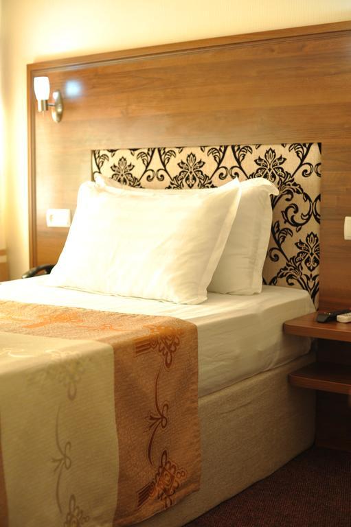 Dostyk Hotel Çimkent Dış mekan fotoğraf