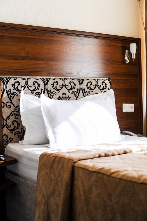 Dostyk Hotel Çimkent Dış mekan fotoğraf