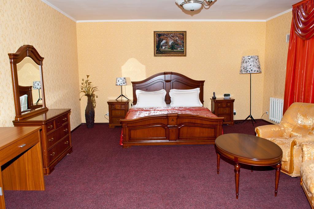 Dostyk Hotel Çimkent Dış mekan fotoğraf