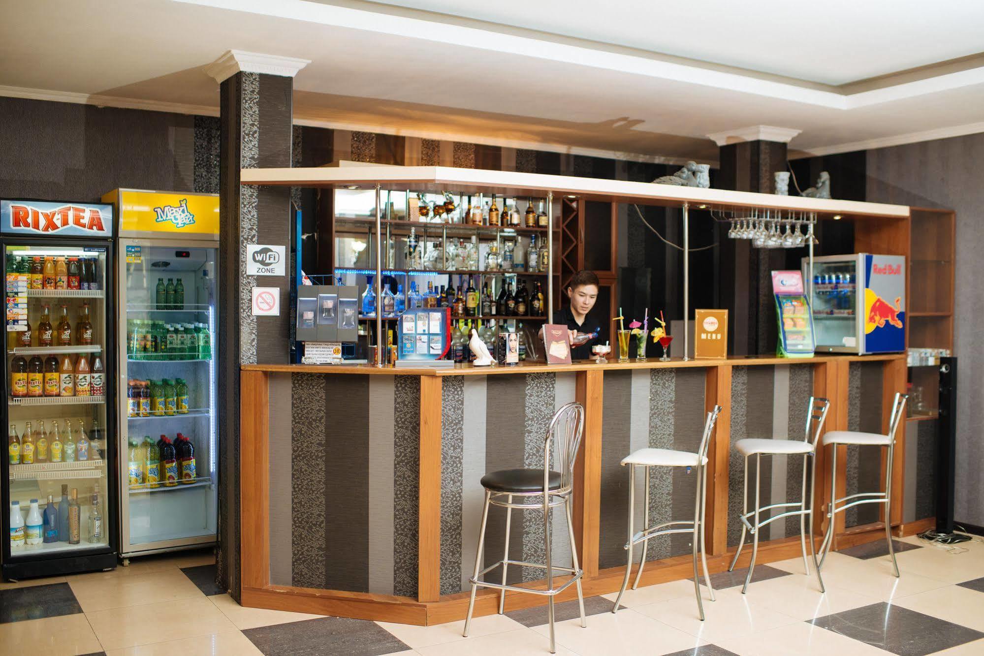 Dostyk Hotel Çimkent Dış mekan fotoğraf