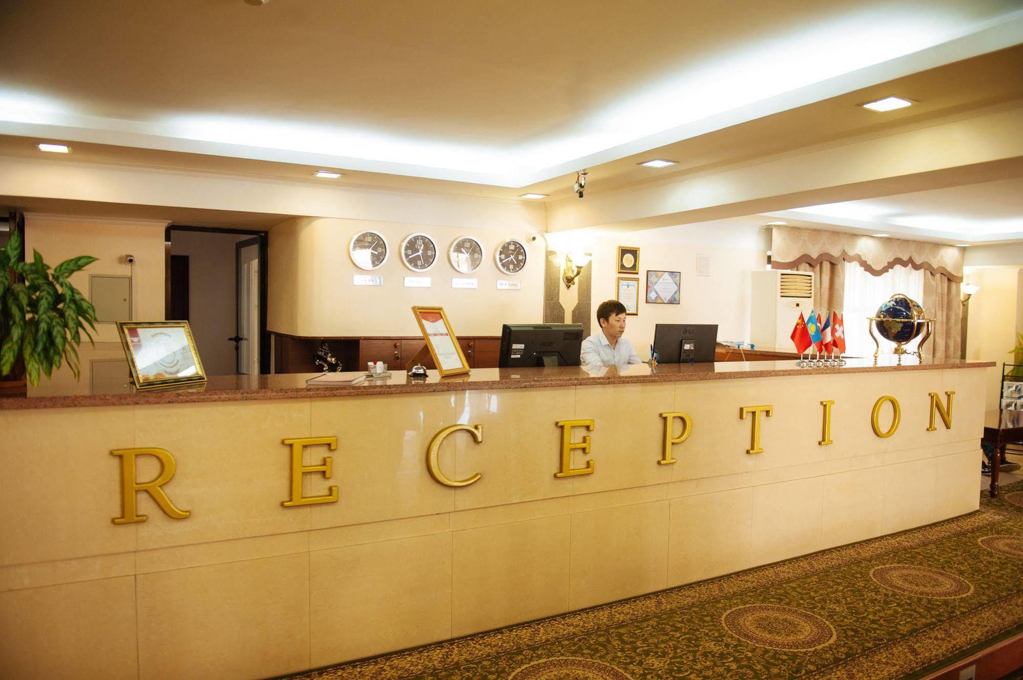 Dostyk Hotel Çimkent Dış mekan fotoğraf