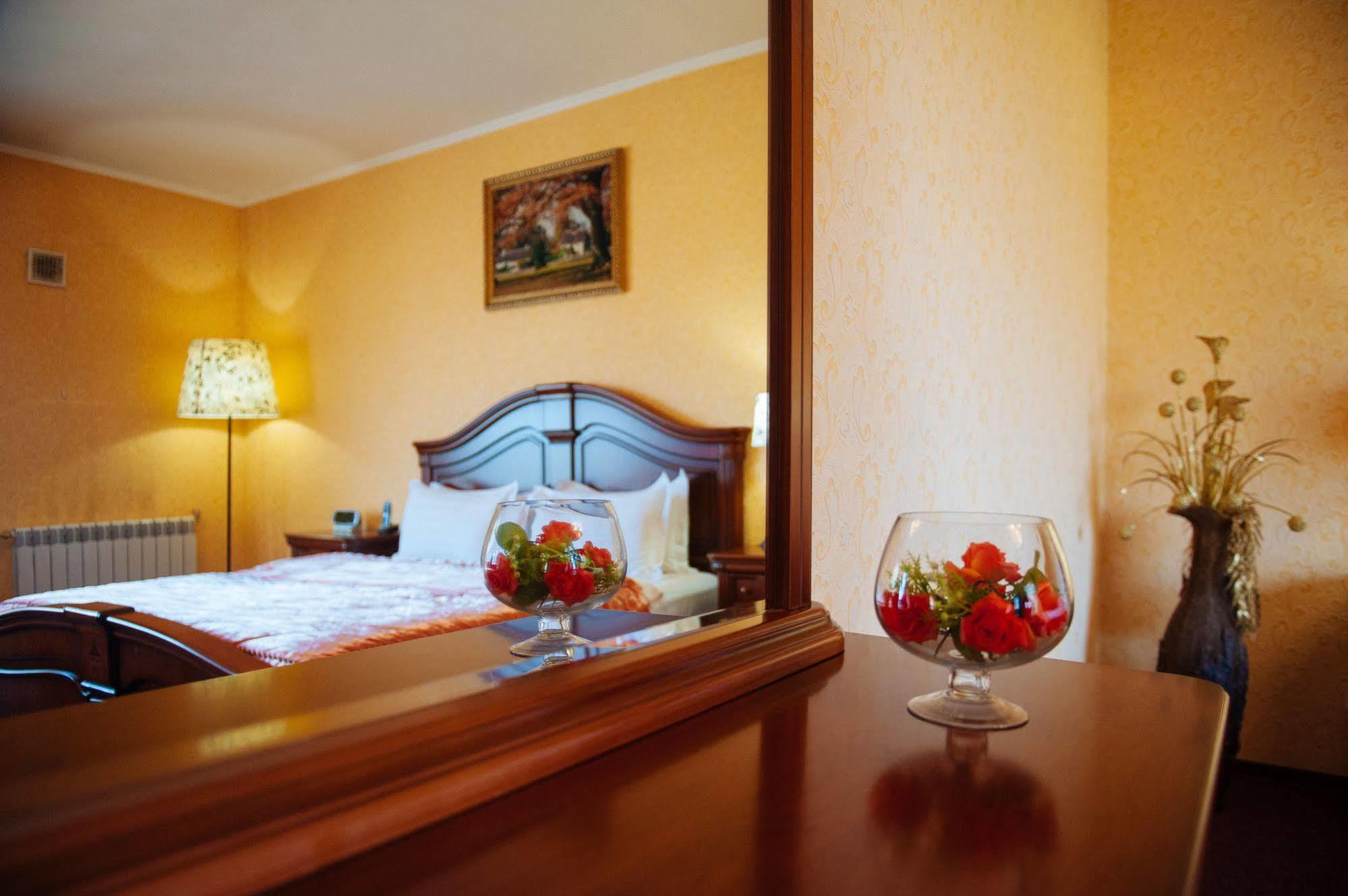 Dostyk Hotel Çimkent Dış mekan fotoğraf